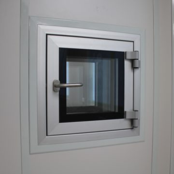 Transfer windows for clean rooms