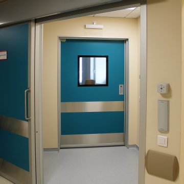 Doors for clean rooms